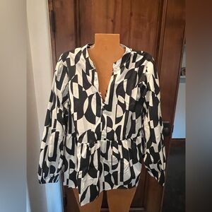Belle Kim Gravel size large long sleeve top modern black white flared hem button
